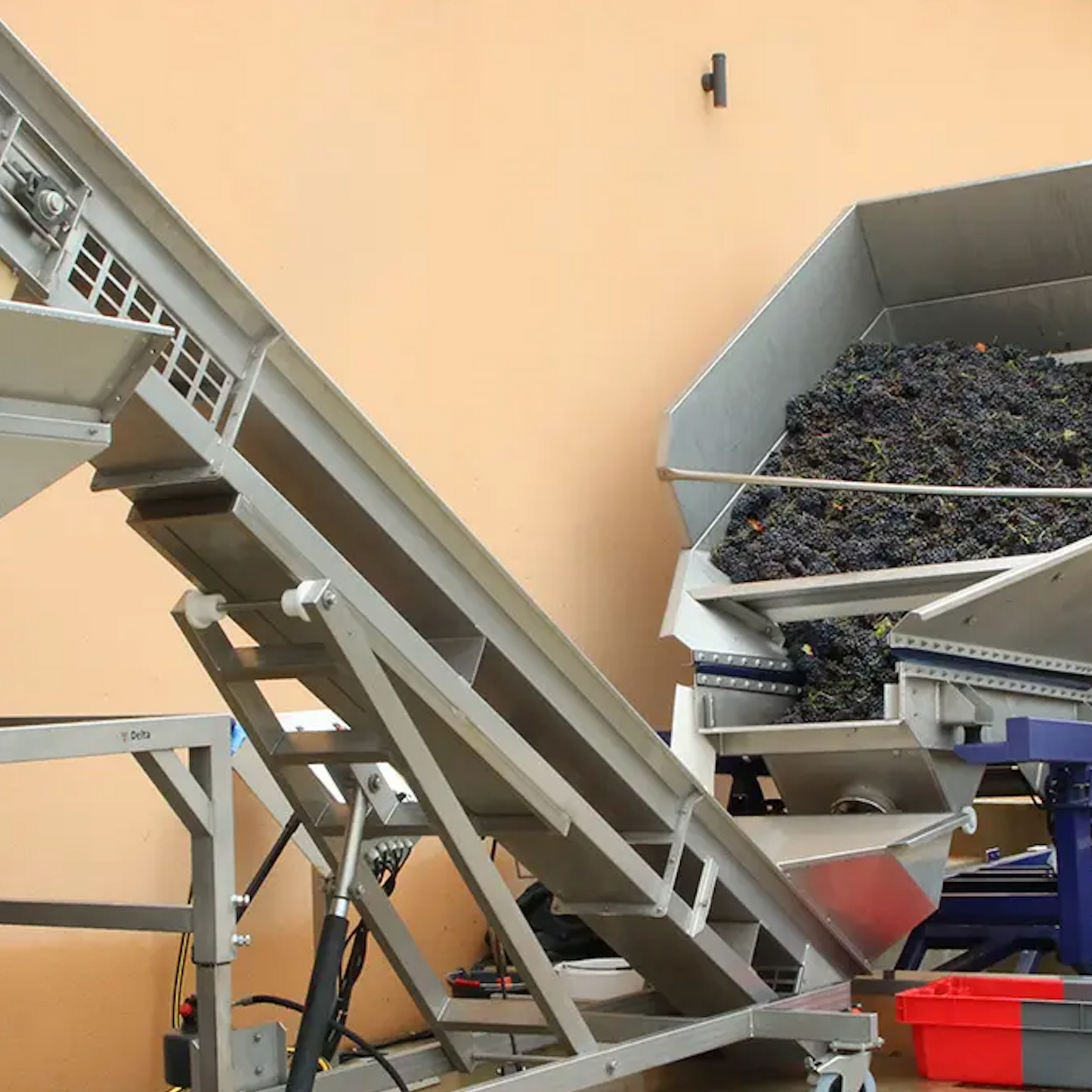 Bucher Vaslin Delta CV/CVE Tilting Vibrating Conveyors