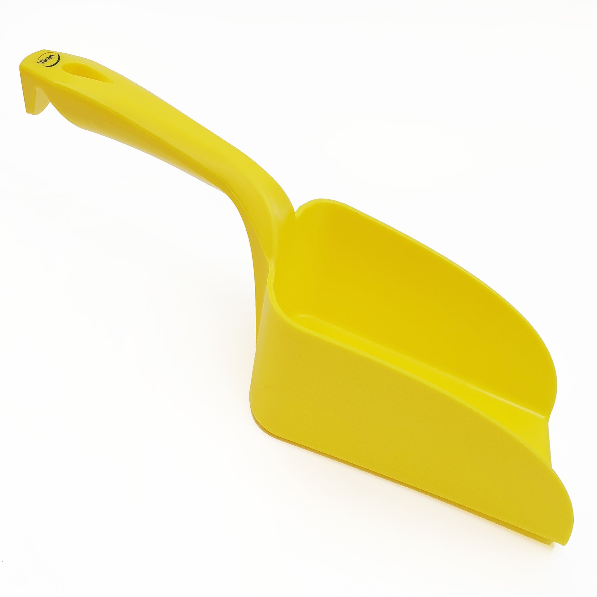 hand-scoop-yelow-side