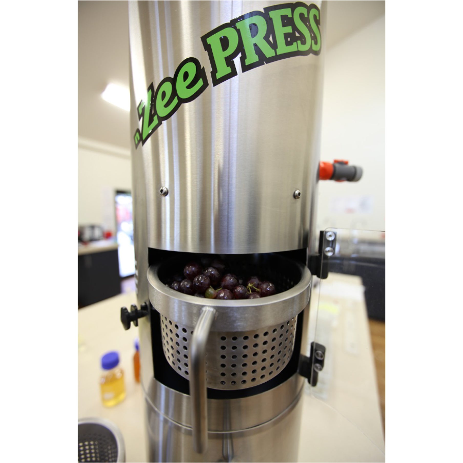 pneumatic wine press